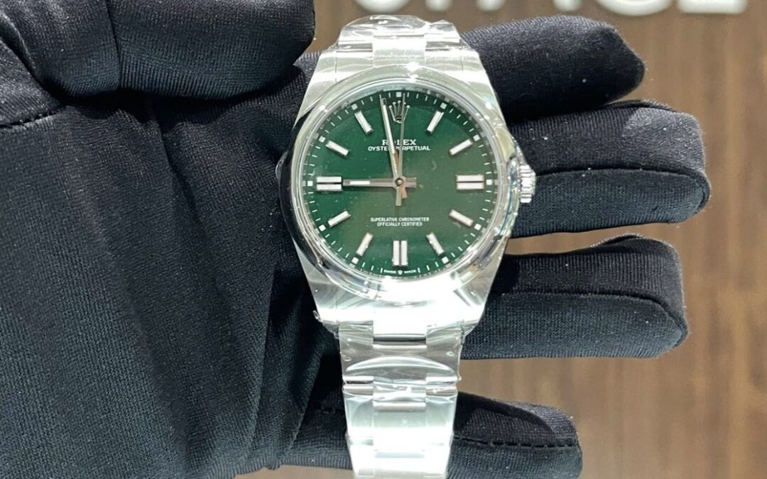 Rolex Oyster Perpetual 124300 Green dial 41mm 